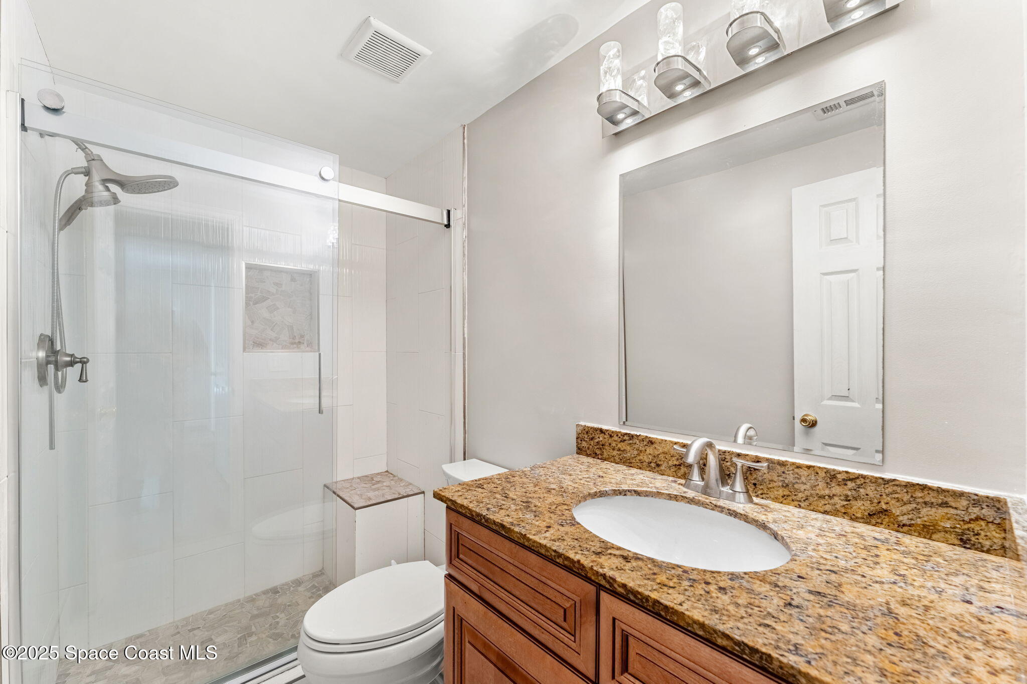 7490 Blackhawk Road Sebastian, FL 32976 - Photo 28 of 34 24-web-or-mls-DSC06234-HDR_1