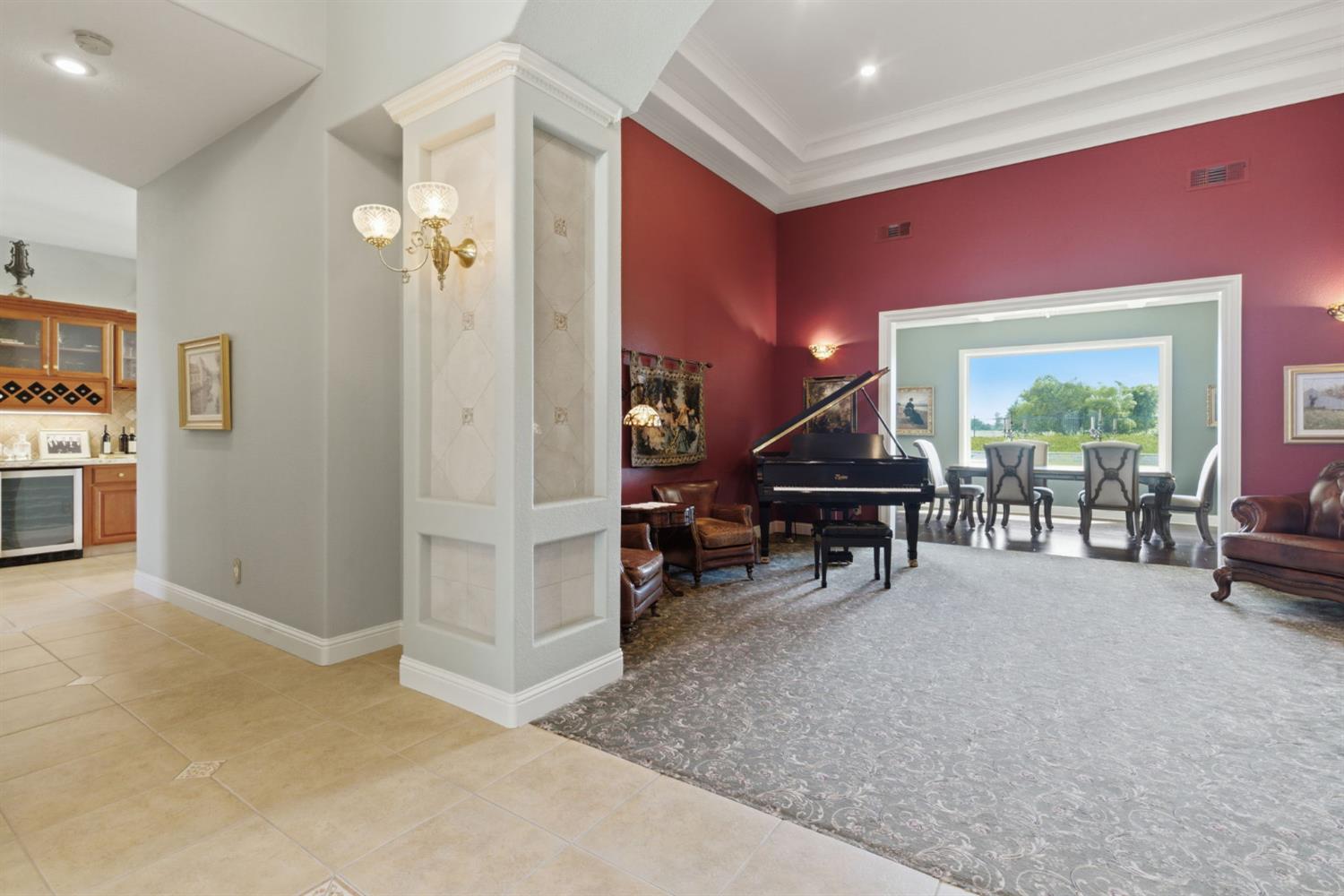 1418 Riverview Circle East, Unit E Ripon, CA 95366 - Photo 18 of 84