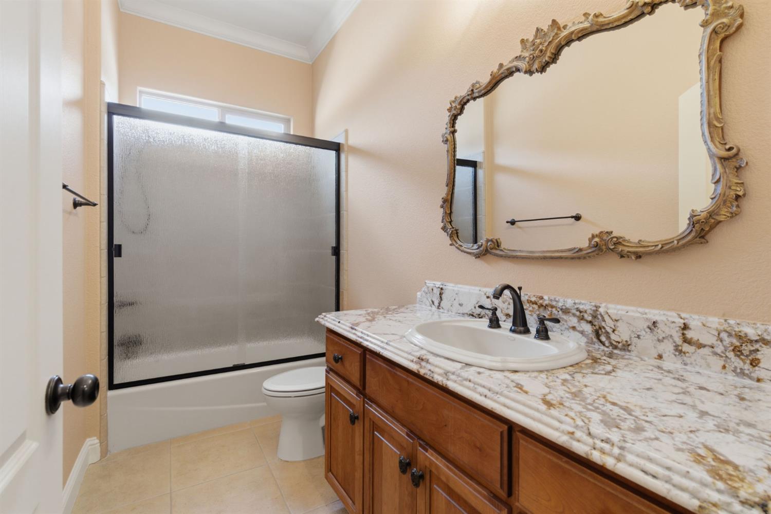 1418 Riverview Circle East, Unit E Ripon, CA 95366 - Photo 23 of 84