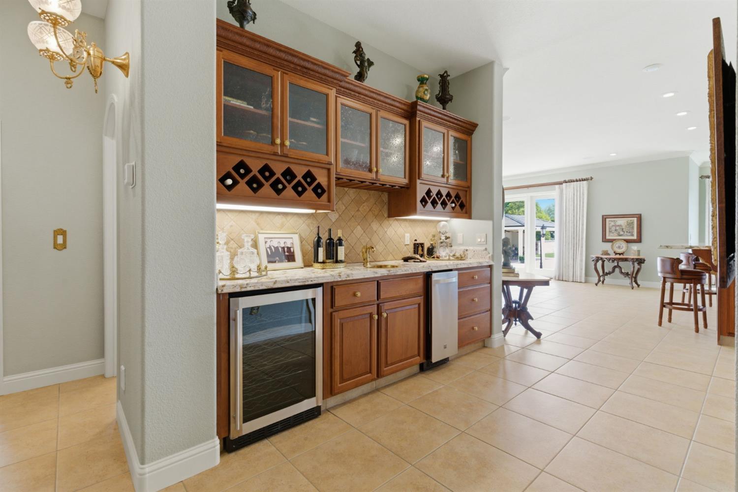 1418 Riverview Circle East, Unit E Ripon, CA 95366 - Photo 25 of 84