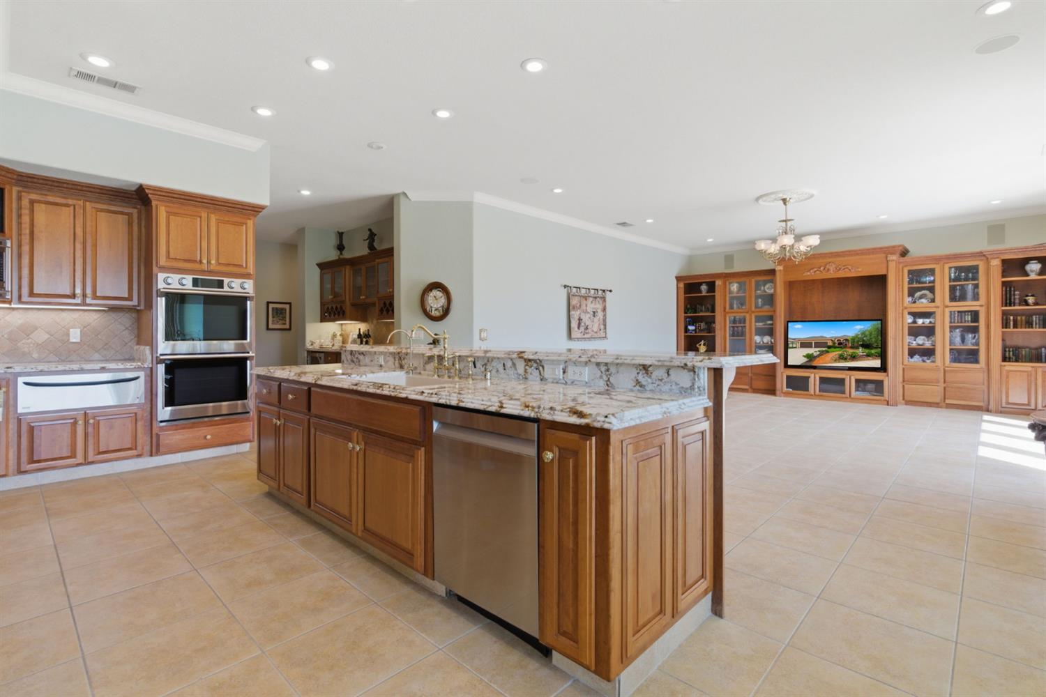 1418 Riverview Circle East, Unit E Ripon, CA 95366 - Photo 33 of 84