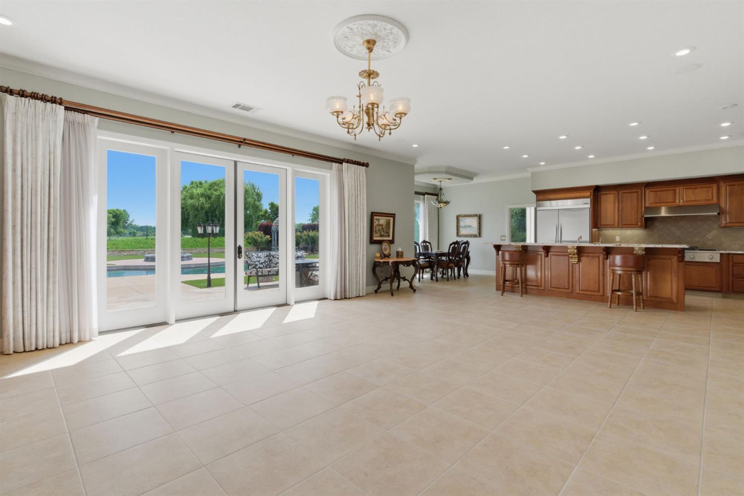 1418 Riverview Circle East, Unit E Ripon, CA 95366 - Photo 40 of 84