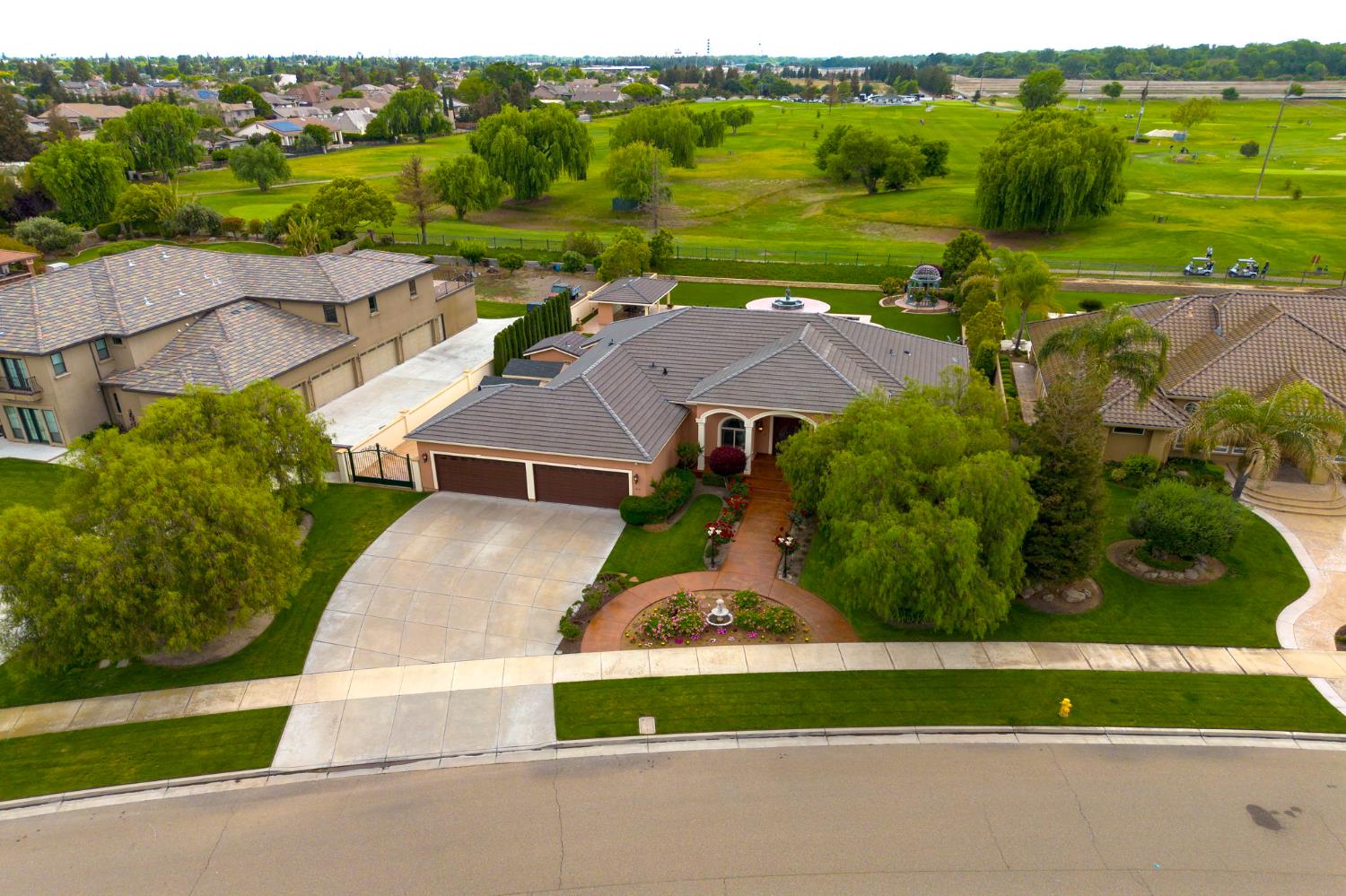 1418 Riverview Circle East, Unit E Ripon, CA 95366 - Photo 4 of 84