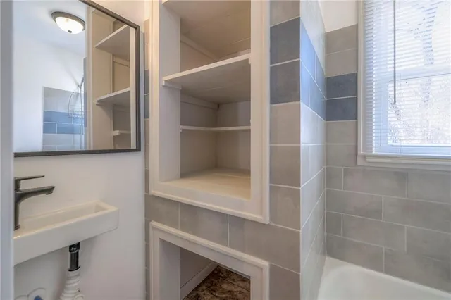 $215,000 | 821 East Lincoln Street, Clinton, MO 64735