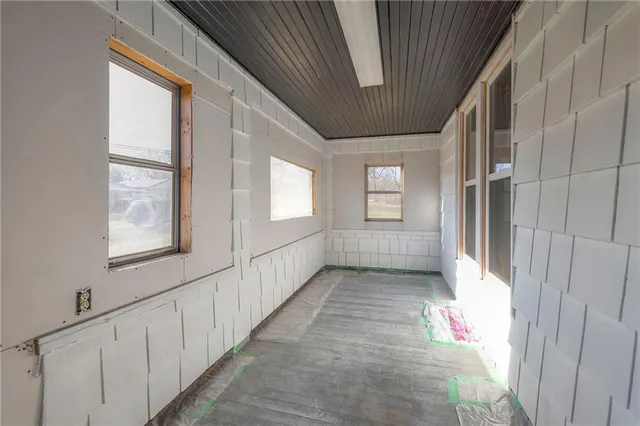 $215,000 | 821 East Lincoln Street, Clinton, MO 64735