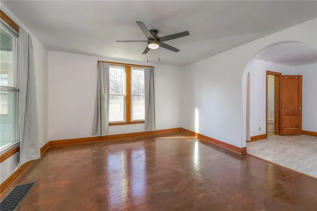 $215,000 | 821 East Lincoln Street, Clinton, MO 64735