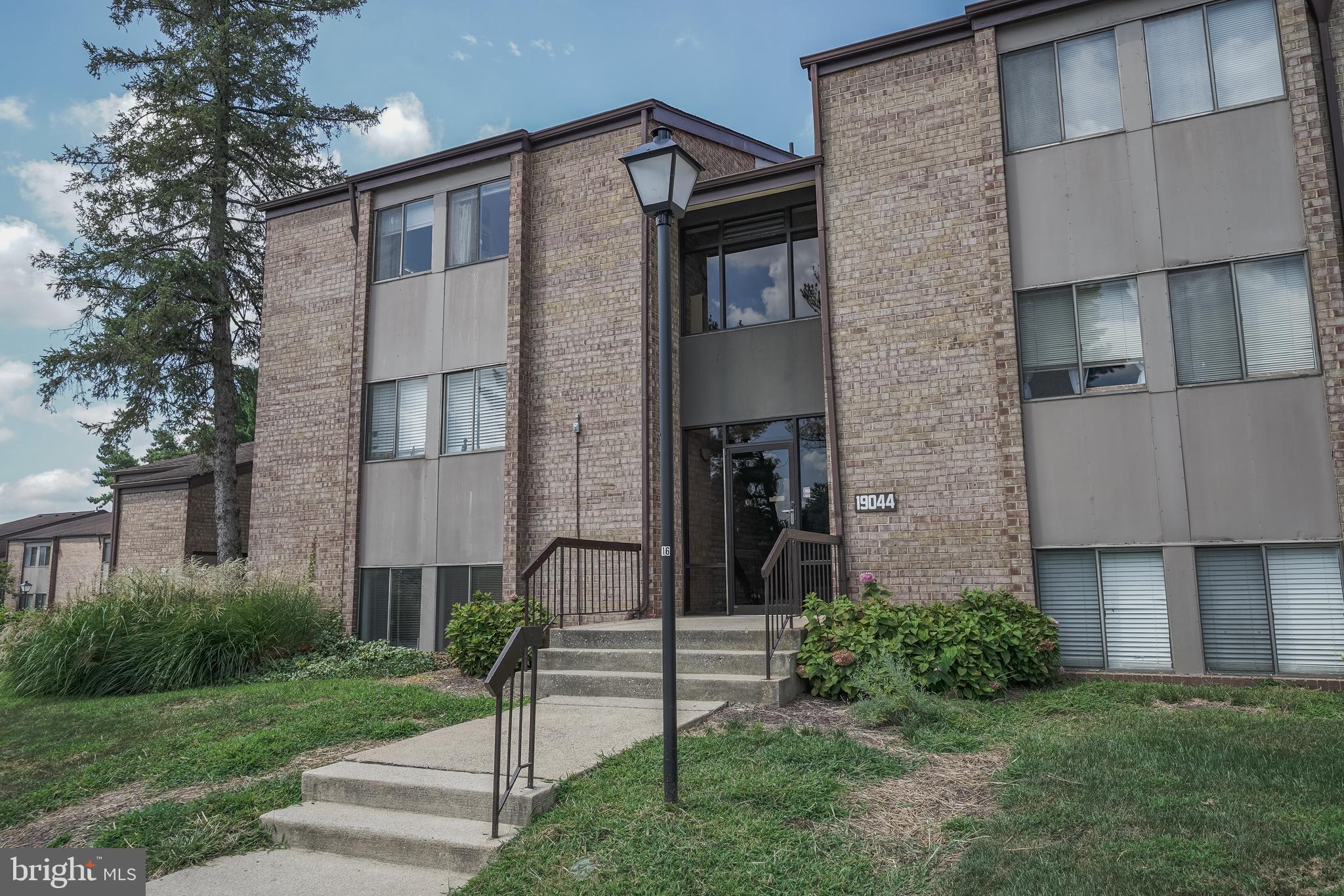 19044 Mills Choice Road, Unit 6 Montgomery Village, MD 20886 - Photo 2 of 38