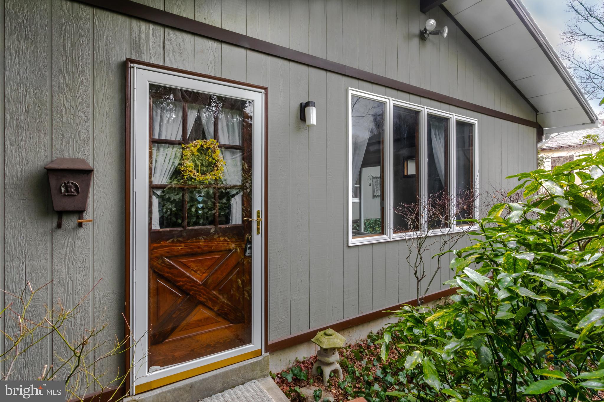 704 East Manoa Road Havertown, PA 19083 - Photo 4 of 31 Gallery Image 4