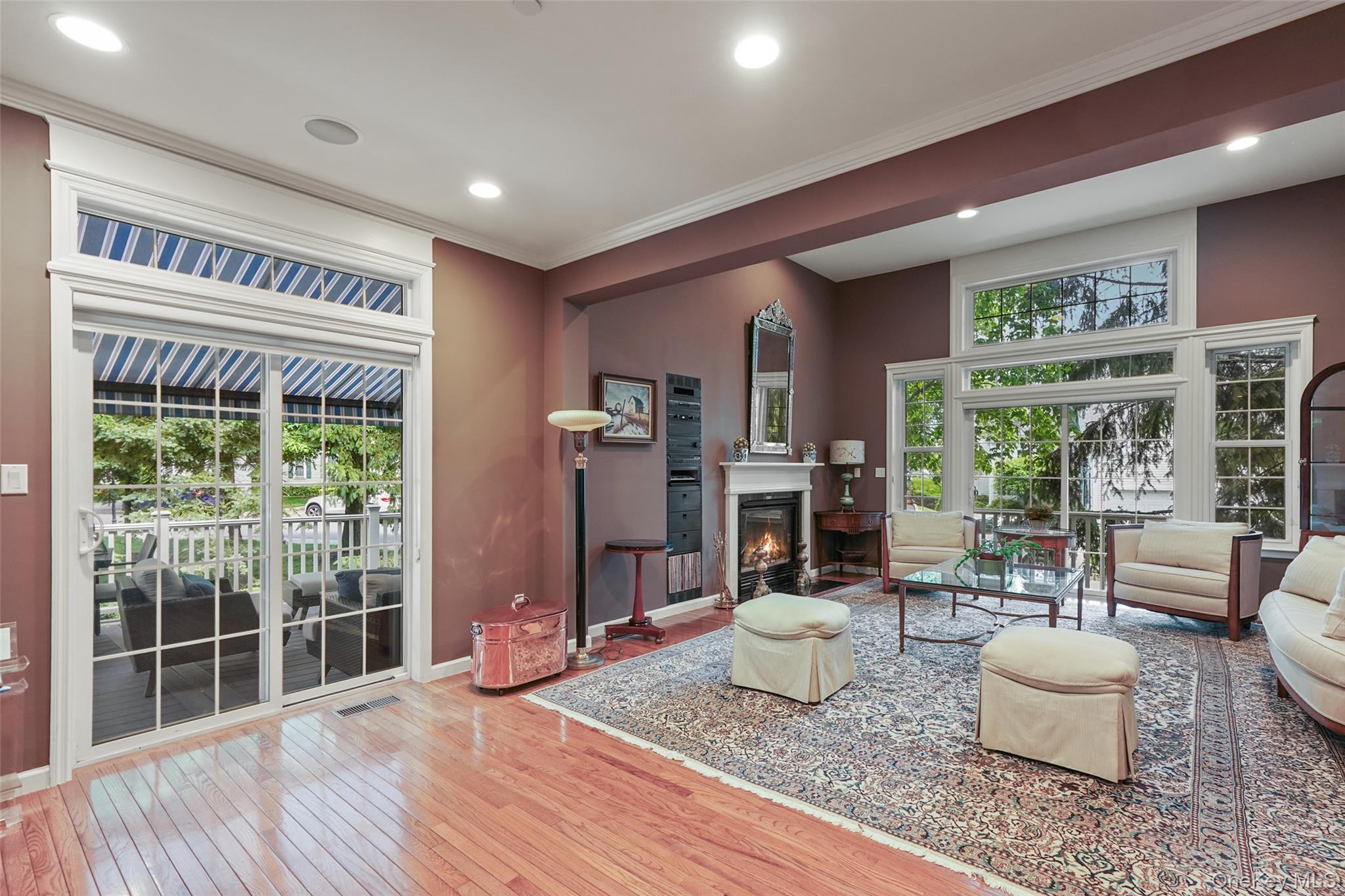 2 Heirloom Court Rye Brook, NY 10573 - Photo 6 of 37 Living Room