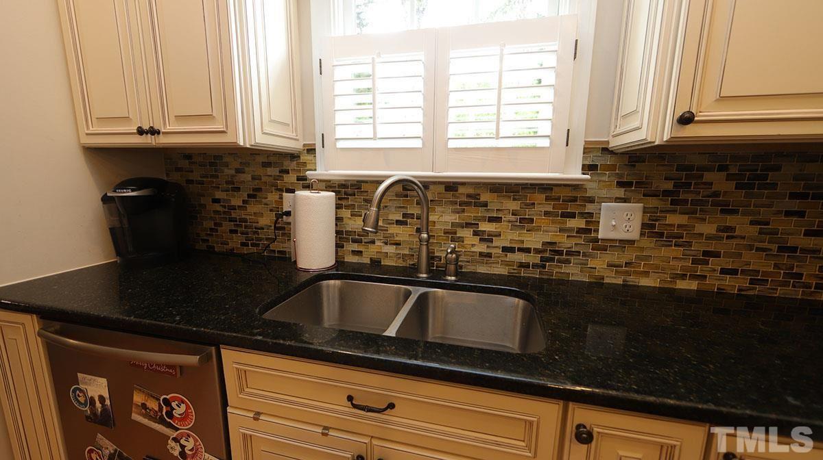 3312 Glade Spring Court Raleigh, NC 27612 - Photo 13 of 29