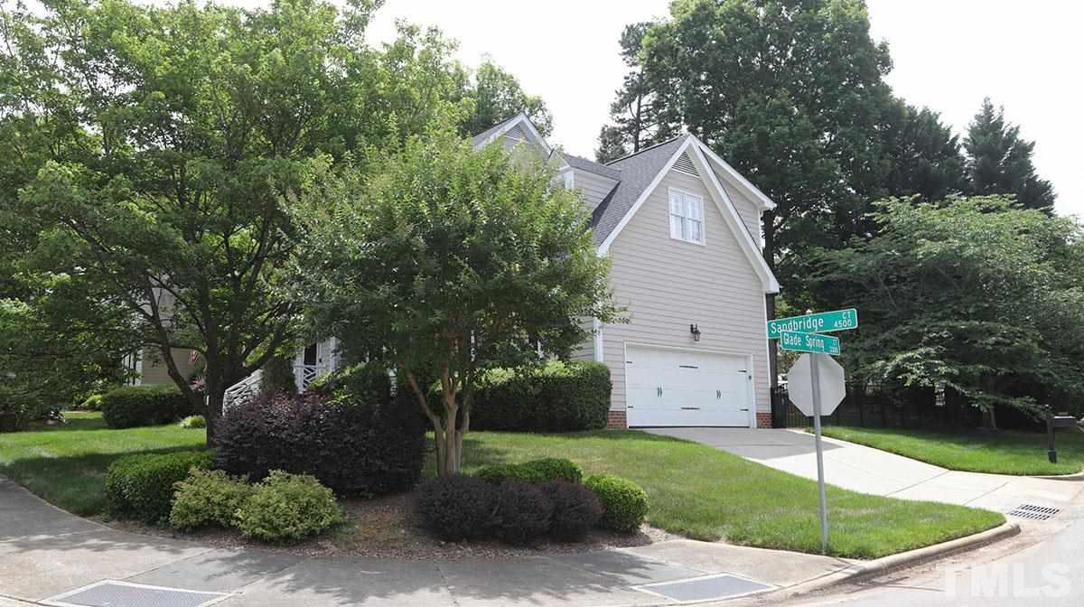 3312 Glade Spring Court Raleigh, NC 27612 - Photo 3 of 29