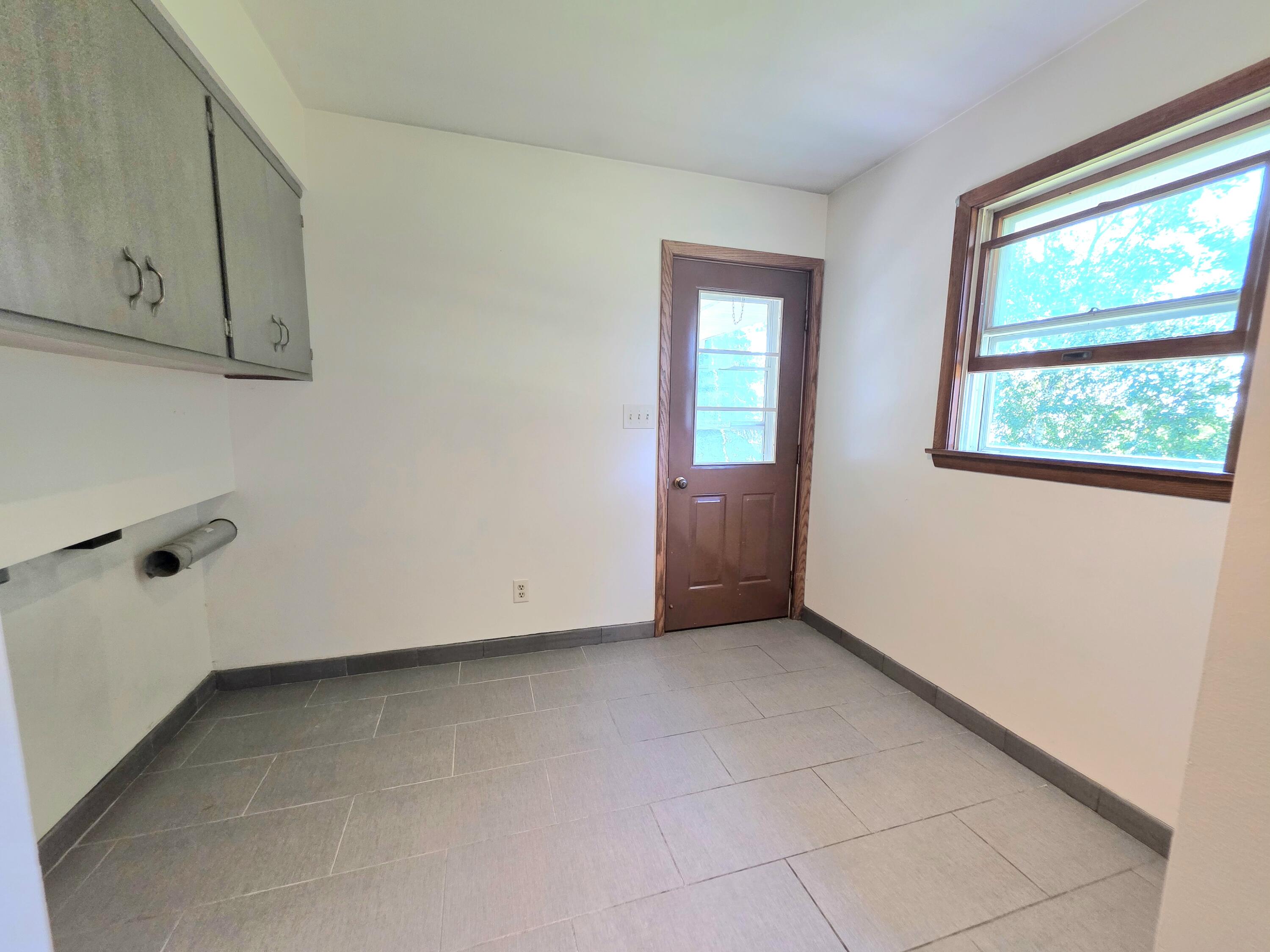 W2999 County O Road Sheboygan Falls, WI 53085 - Photo 23 of 37 Main floor Laundry room