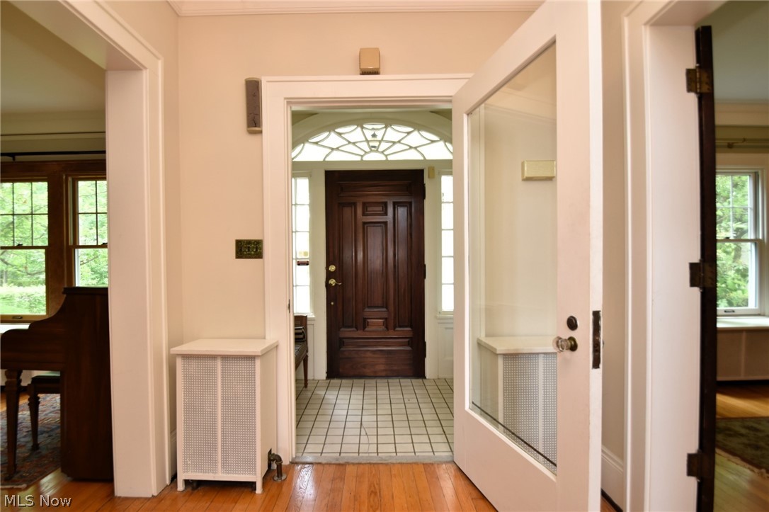 2733 Leighton Road Cleveland, OH 44120 - Photo 3 of 40 Gallery Image 3