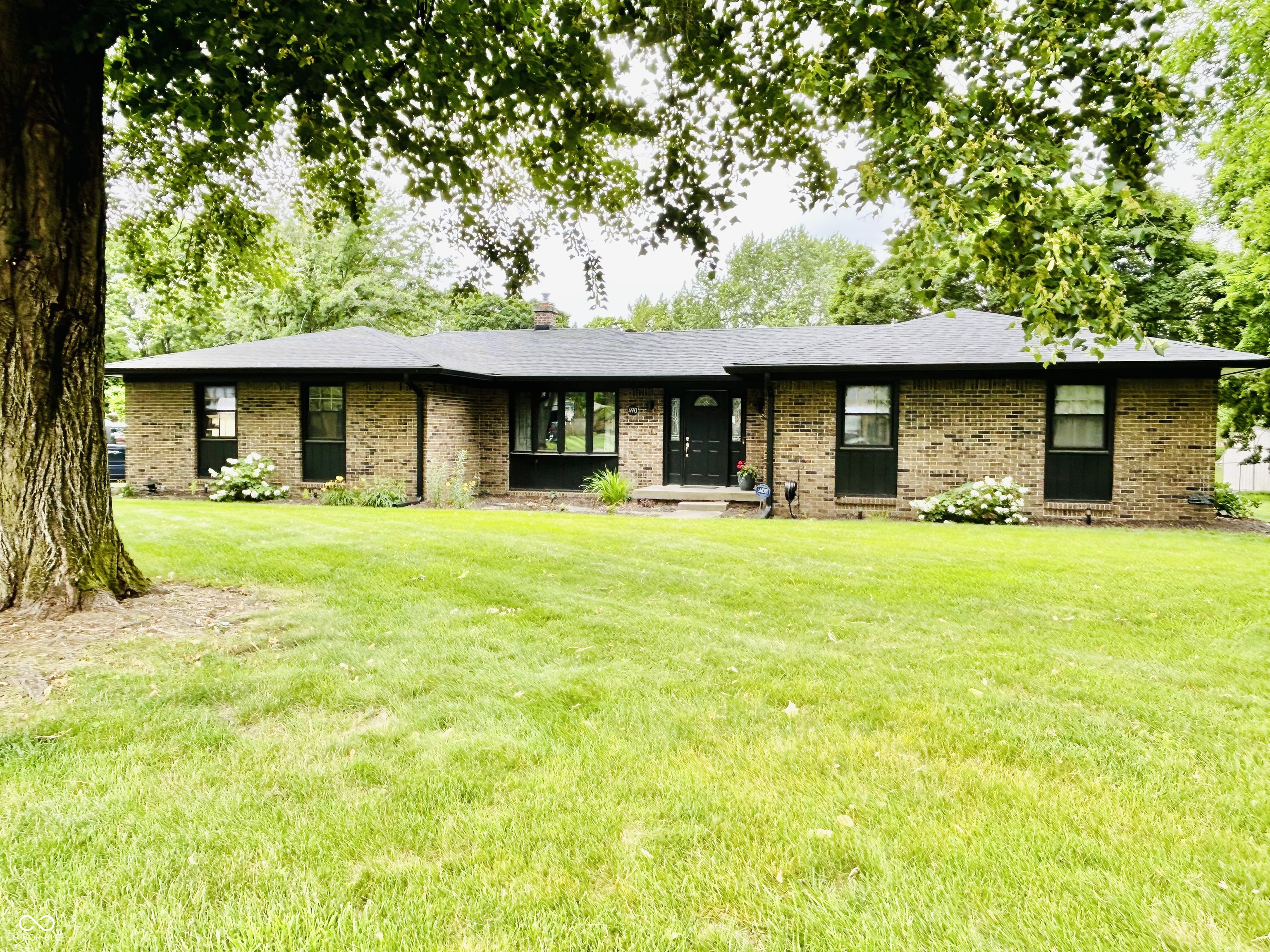 490 Valley Way Road Greenwood, IN 46142 - Photo 2 of 42 Gallery Image 2