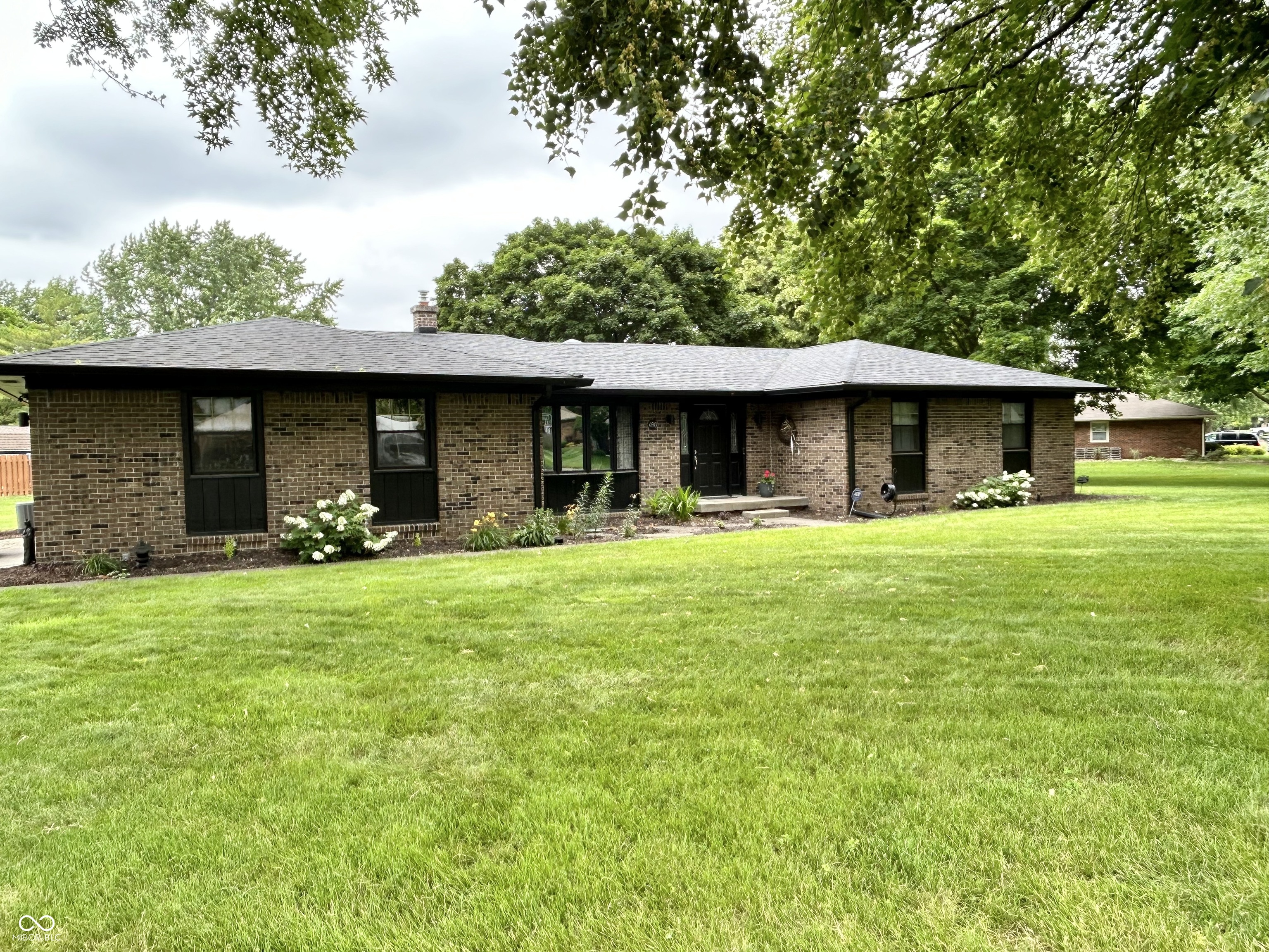 490 Valley Way Road Greenwood, IN 46142 - Photo 3 of 42 Gallery Image 3