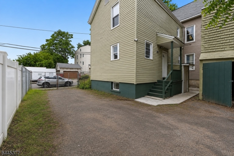 947 William Street Elizabeth, NJ 07201 - Photo 19 of 19