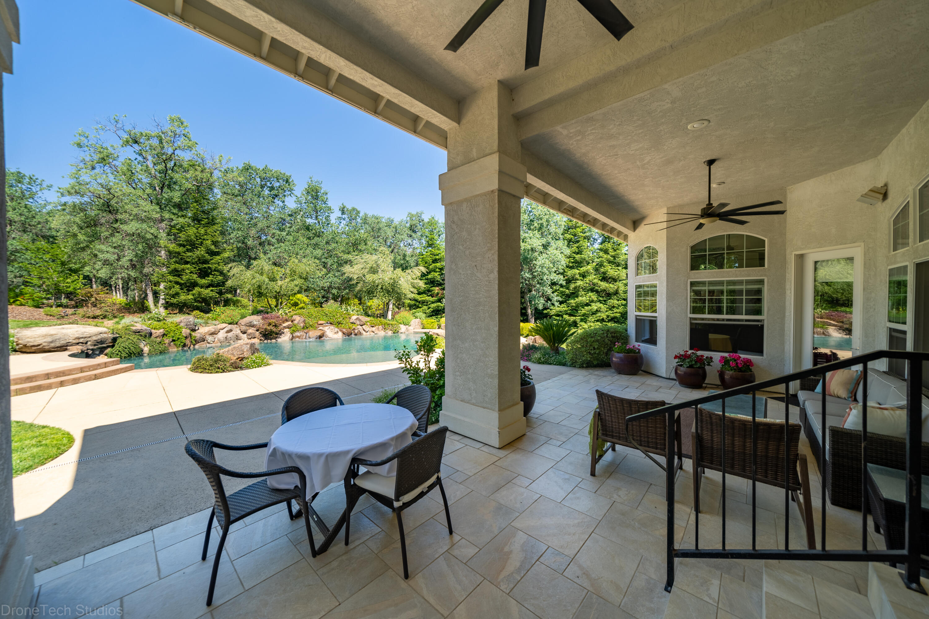 13096 Tierra Heights Road Redding, CA 96003 - Photo 30 of 105 Exterior-22