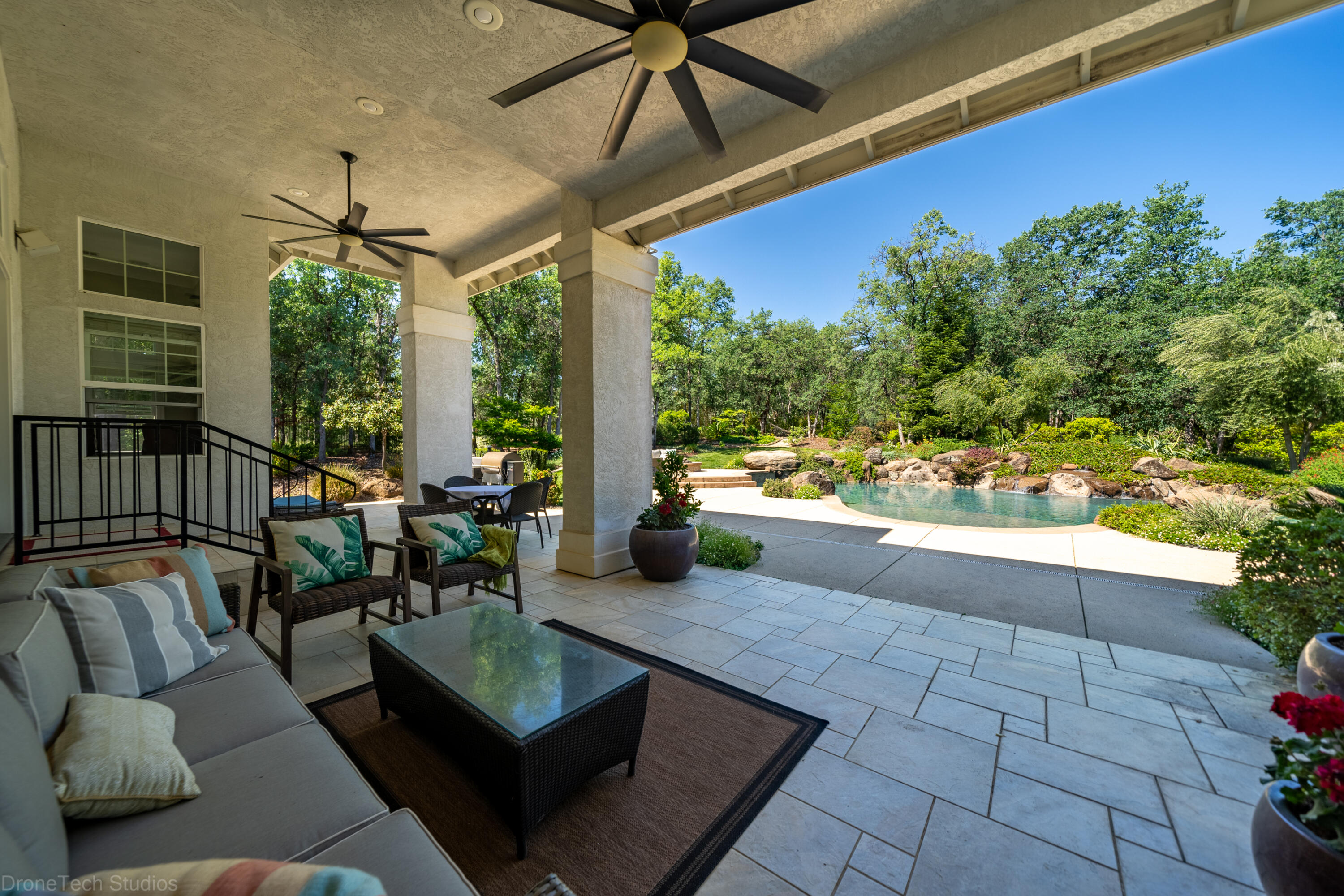 13096 Tierra Heights Road Redding, CA 96003 - Photo 33 of 105 Exterior-25