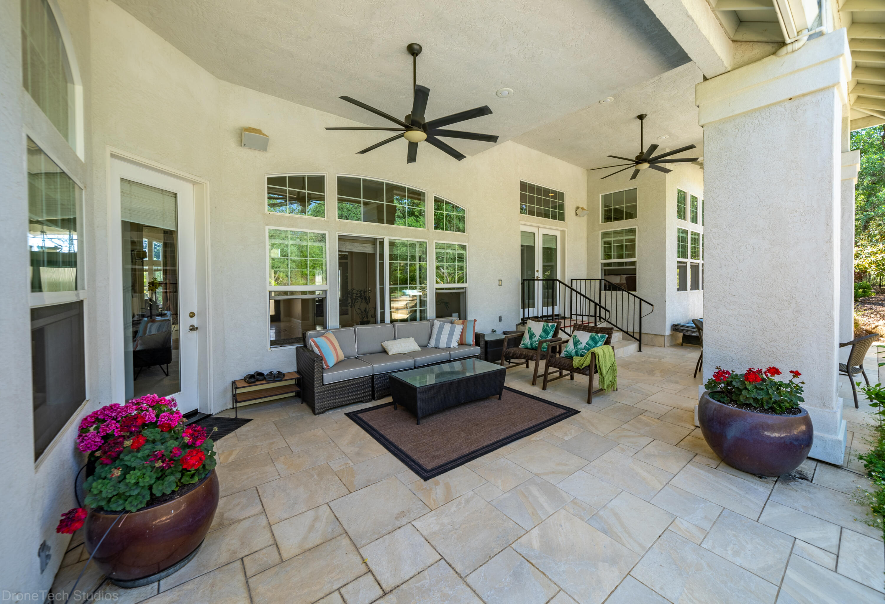 13096 Tierra Heights Road Redding, CA 96003 - Photo 34 of 105 Exterior-26