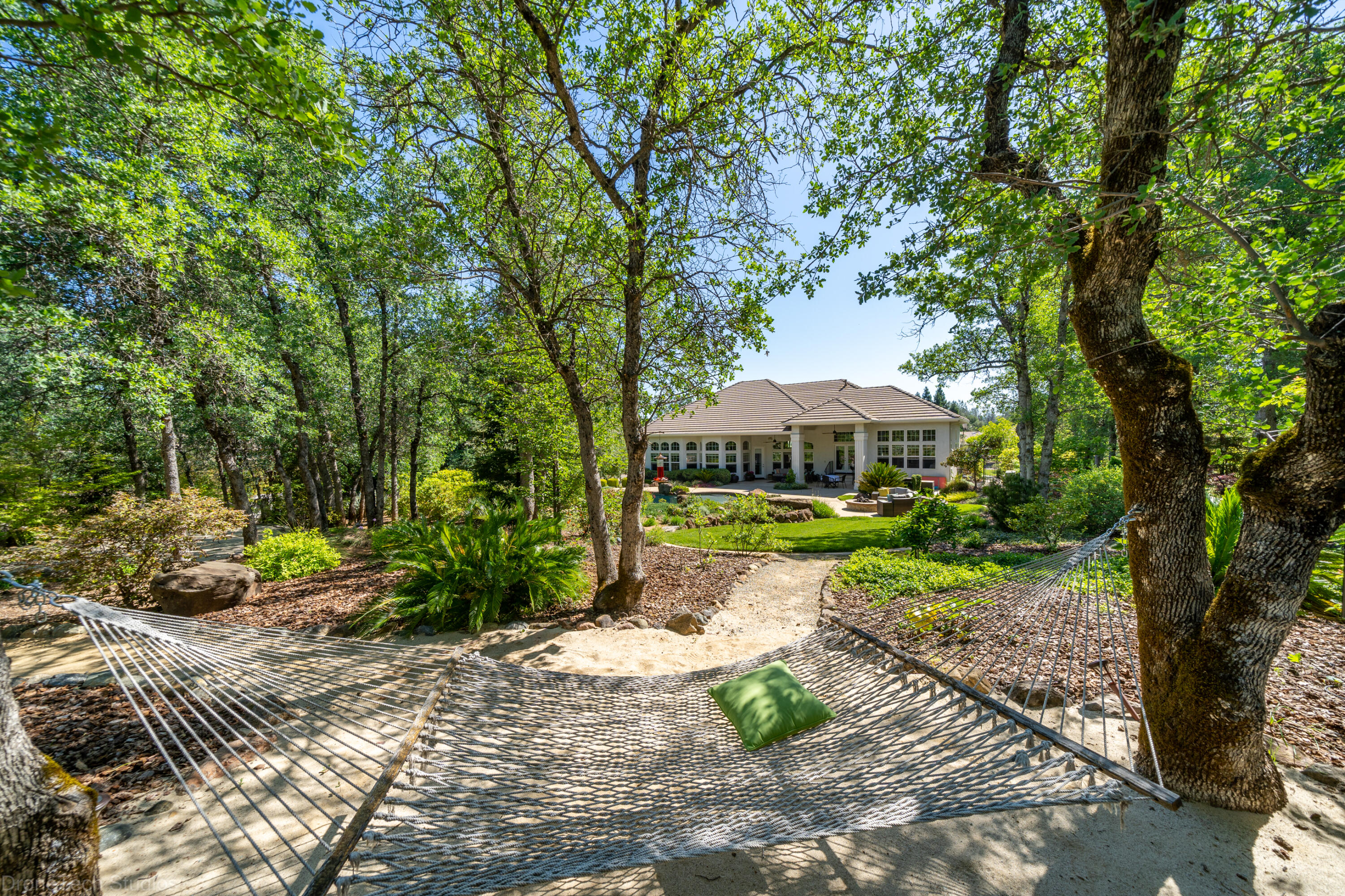 13096 Tierra Heights Road Redding, CA 96003 - Photo 48 of 105 Exterior-68