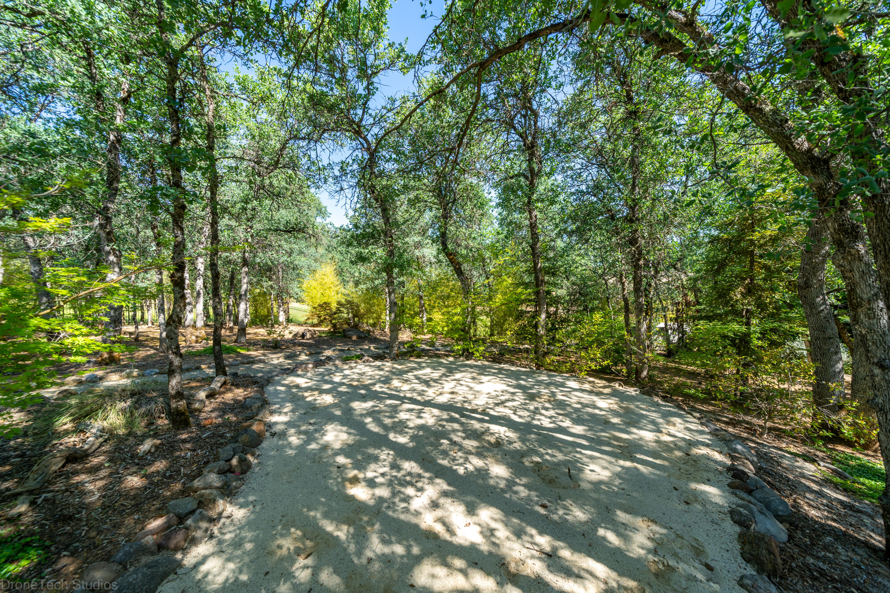 13096 Tierra Heights Road Redding, CA 96003 - Photo 52 of 105 Exterior-72