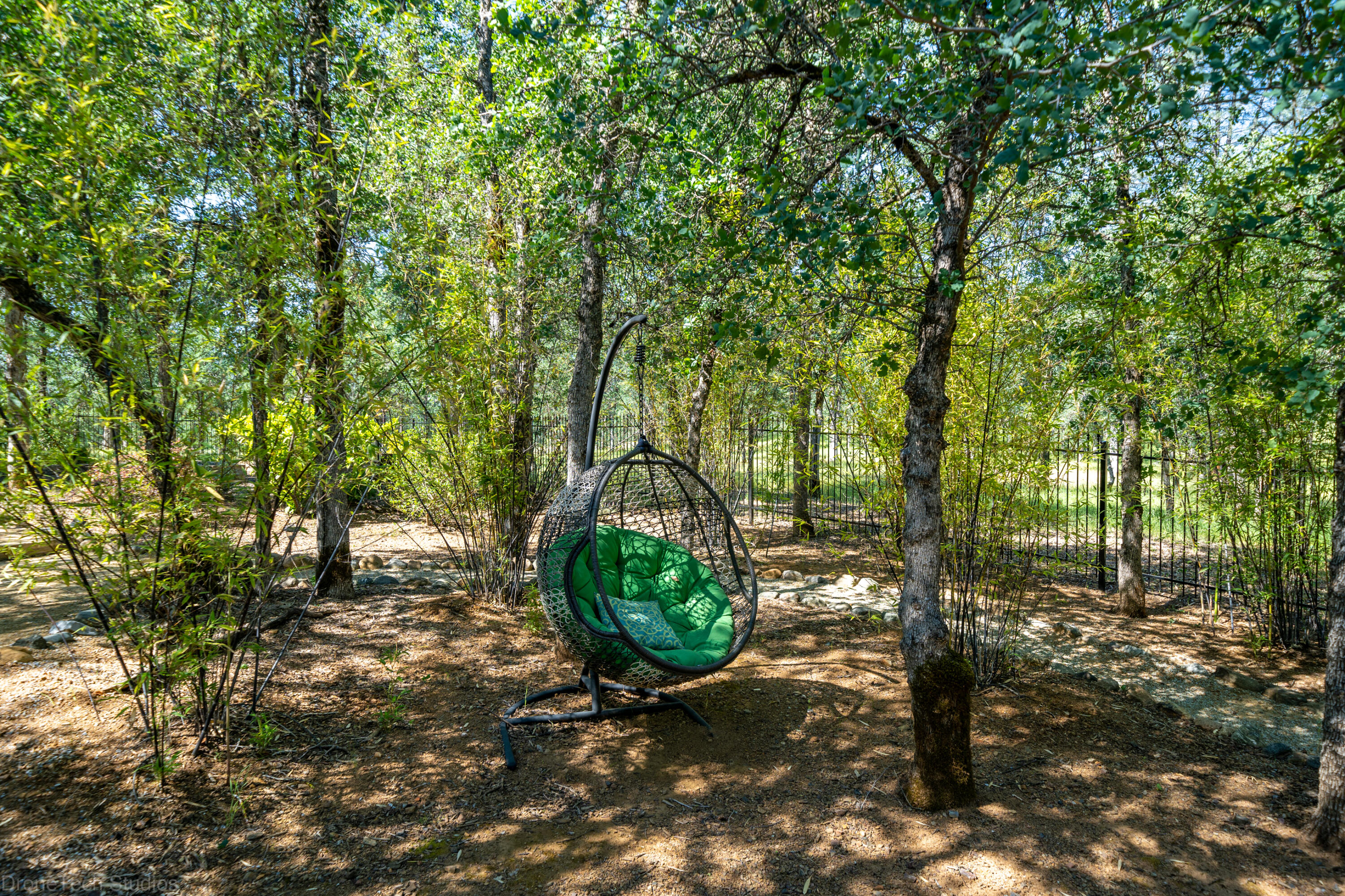 13096 Tierra Heights Road Redding, CA 96003 - Photo 57 of 105 Exterior-80