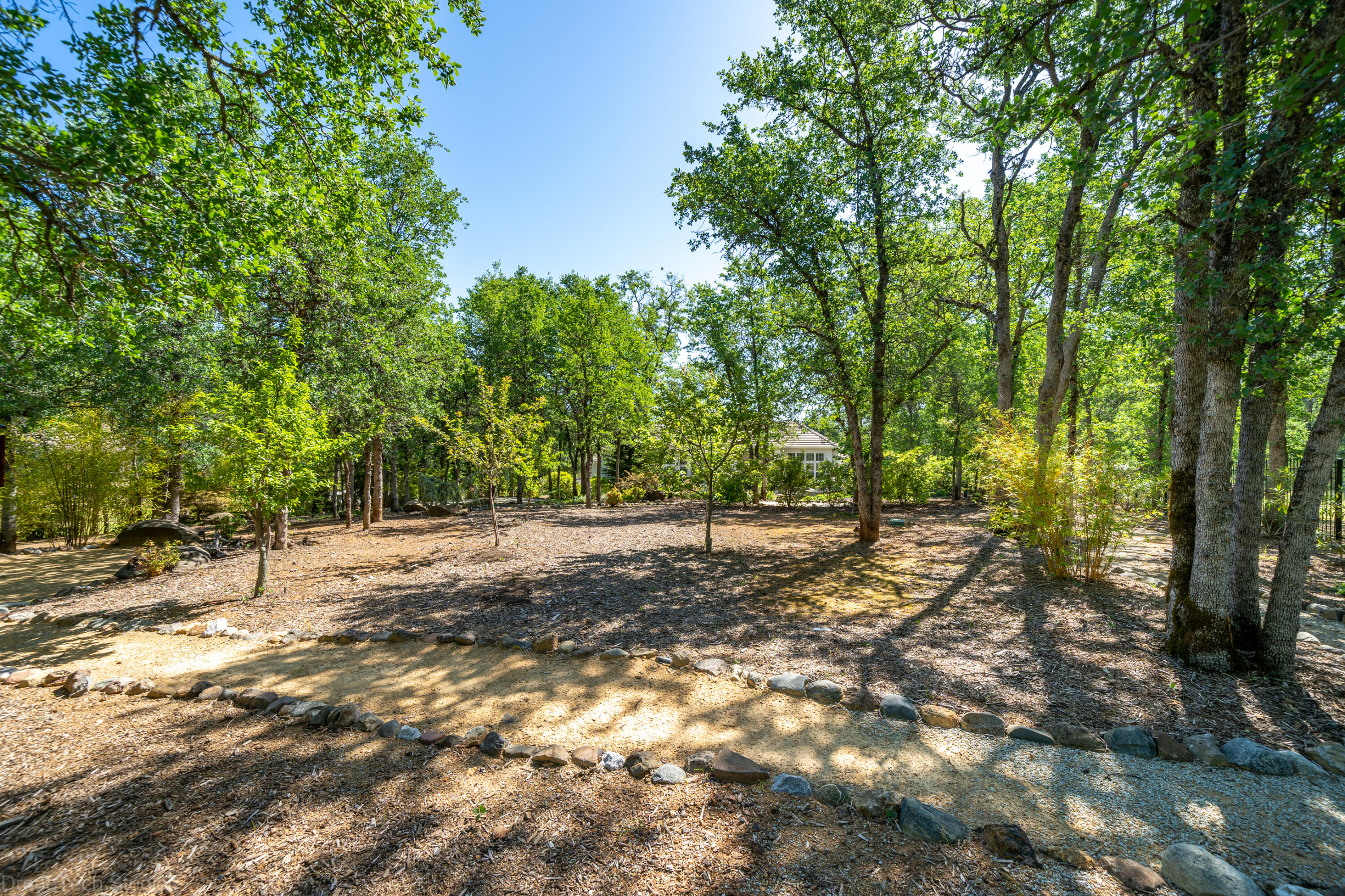 13096 Tierra Heights Road Redding, CA 96003 - Photo 61 of 105 Exterior-87