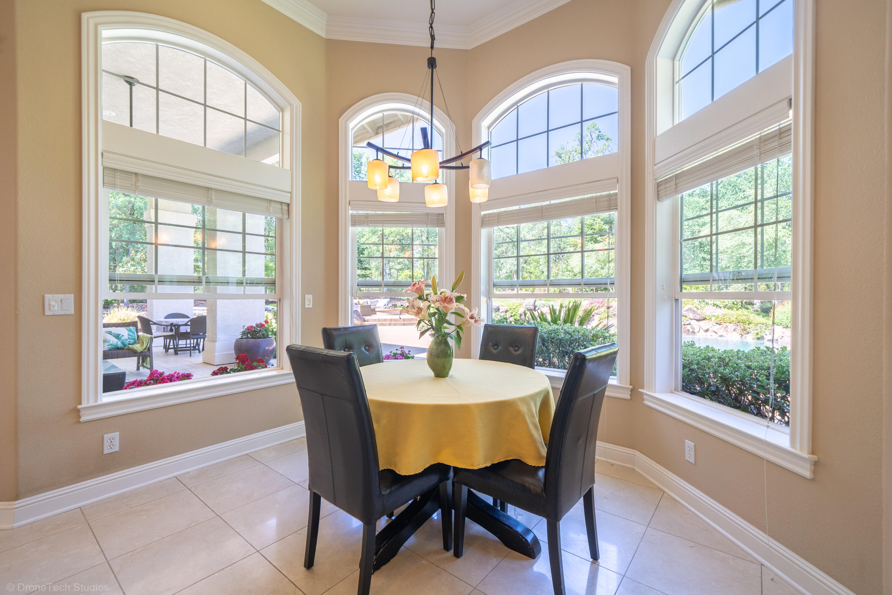13096 Tierra Heights Road Redding, CA 96003 - Photo 66 of 105 Interior-9