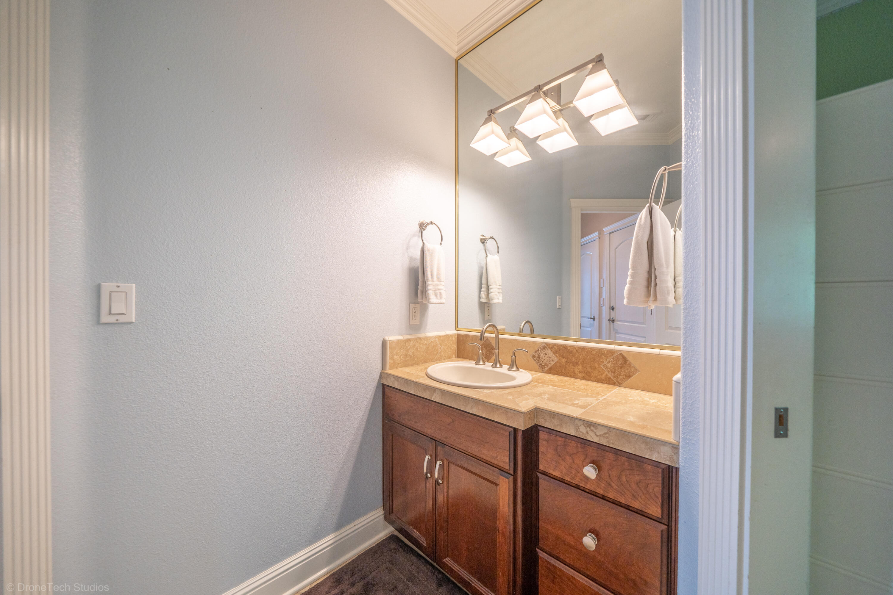 13096 Tierra Heights Road Redding, CA 96003 - Photo 69 of 105 Interior-27