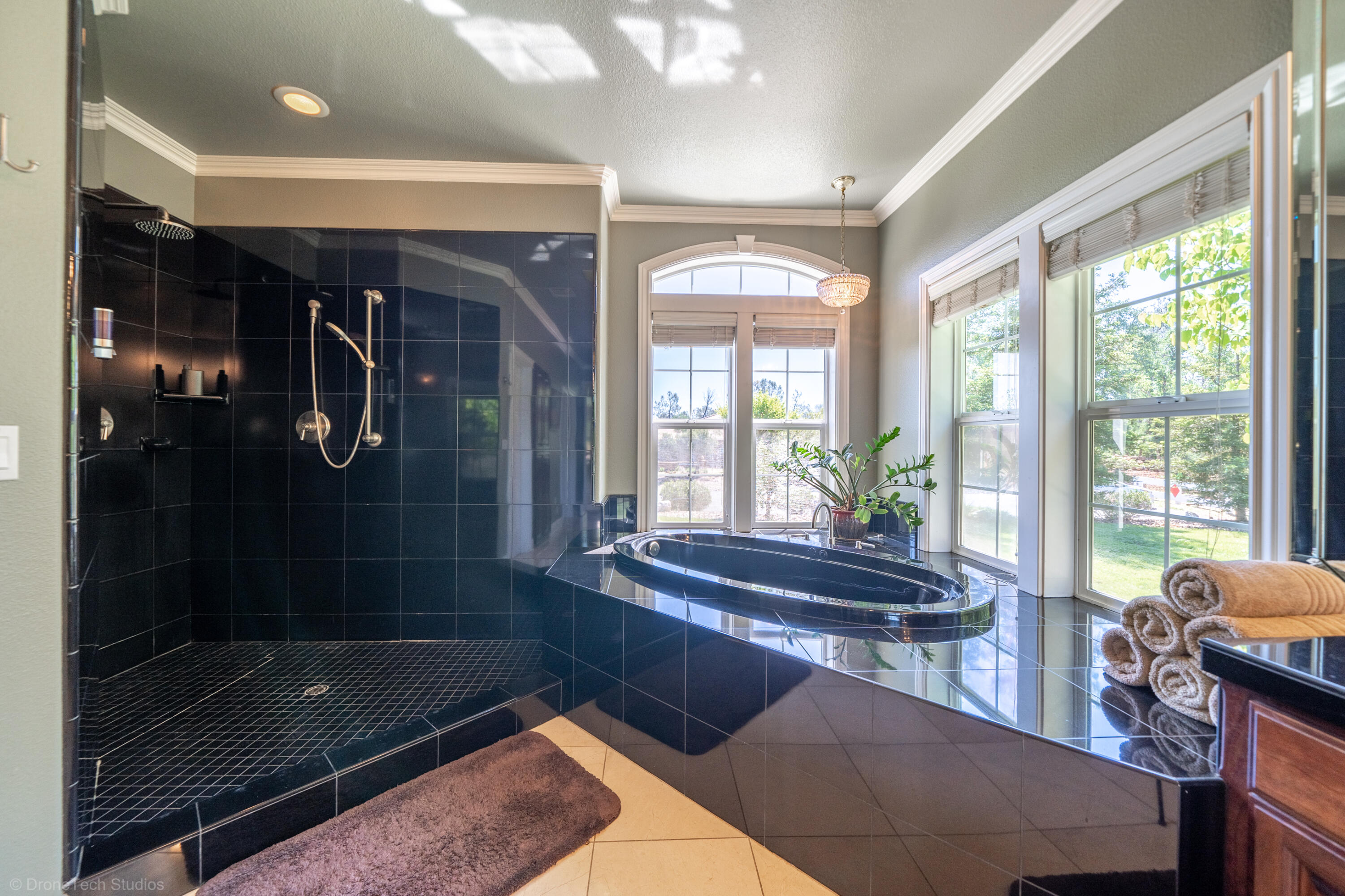 13096 Tierra Heights Road Redding, CA 96003 - Photo 74 of 105 Interior-38