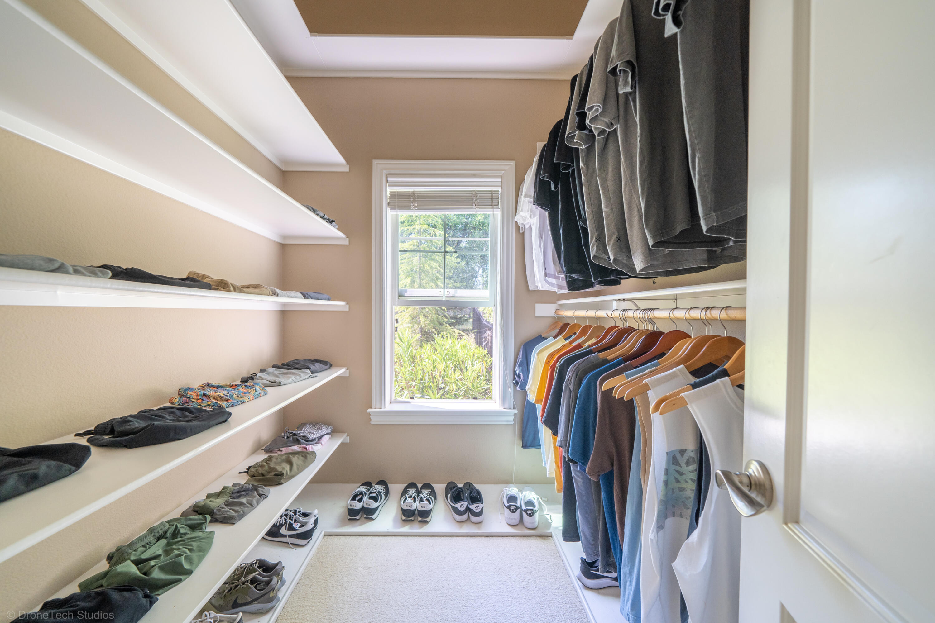13096 Tierra Heights Road Redding, CA 96003 - Photo 76 of 105 Interior-42