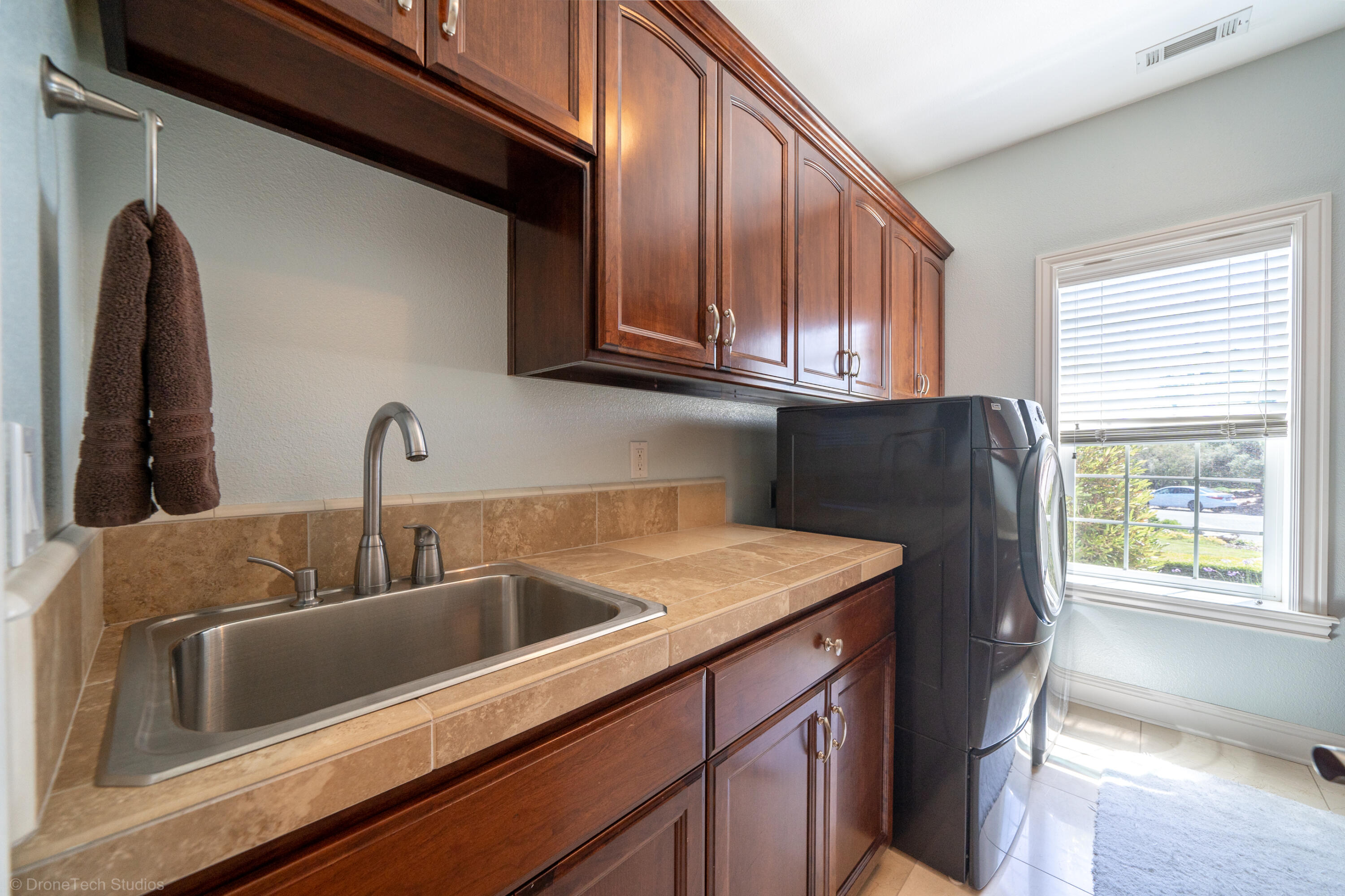 13096 Tierra Heights Road Redding, CA 96003 - Photo 79 of 105 Interior-45