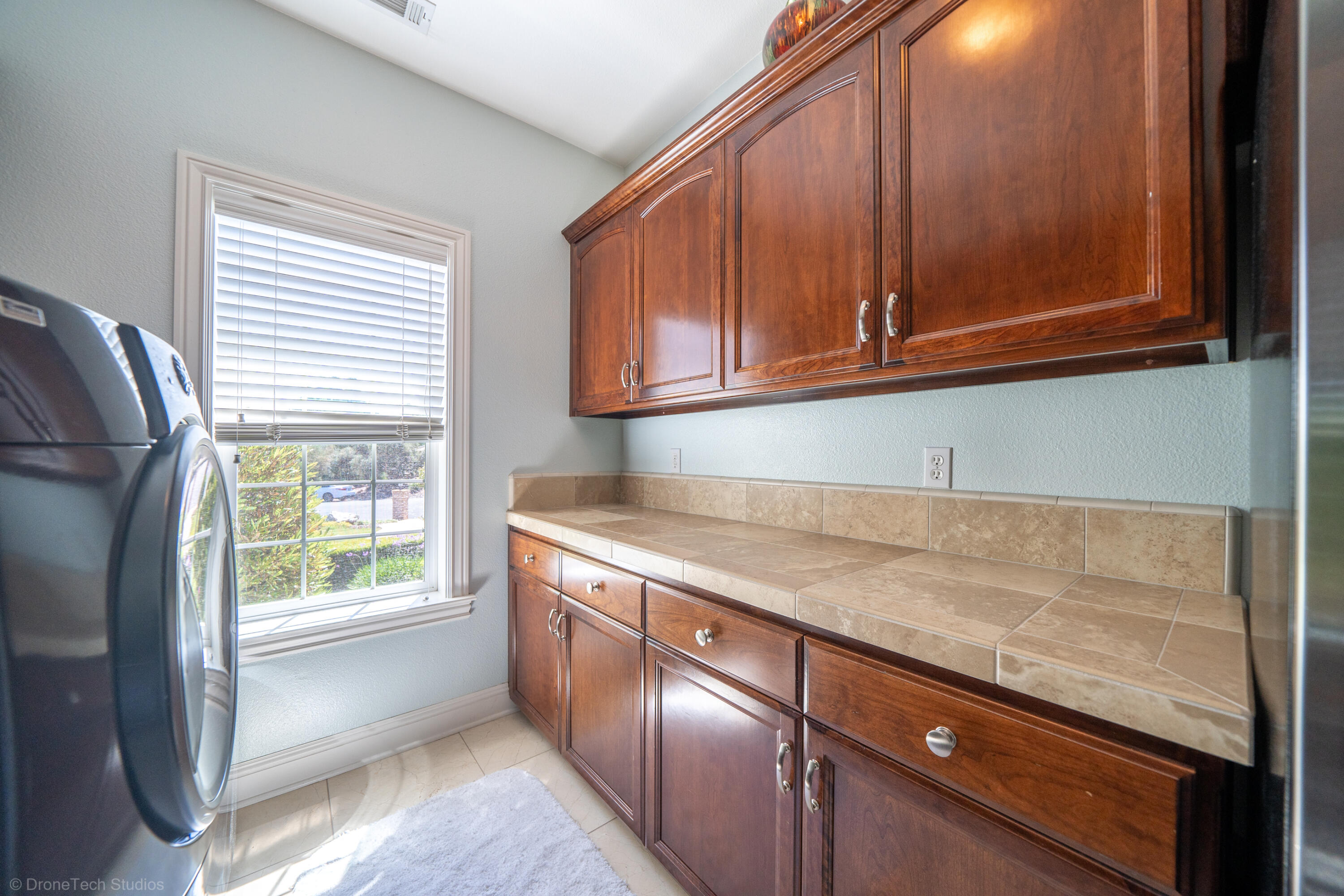 13096 Tierra Heights Road Redding, CA 96003 - Photo 80 of 105 Interior-46