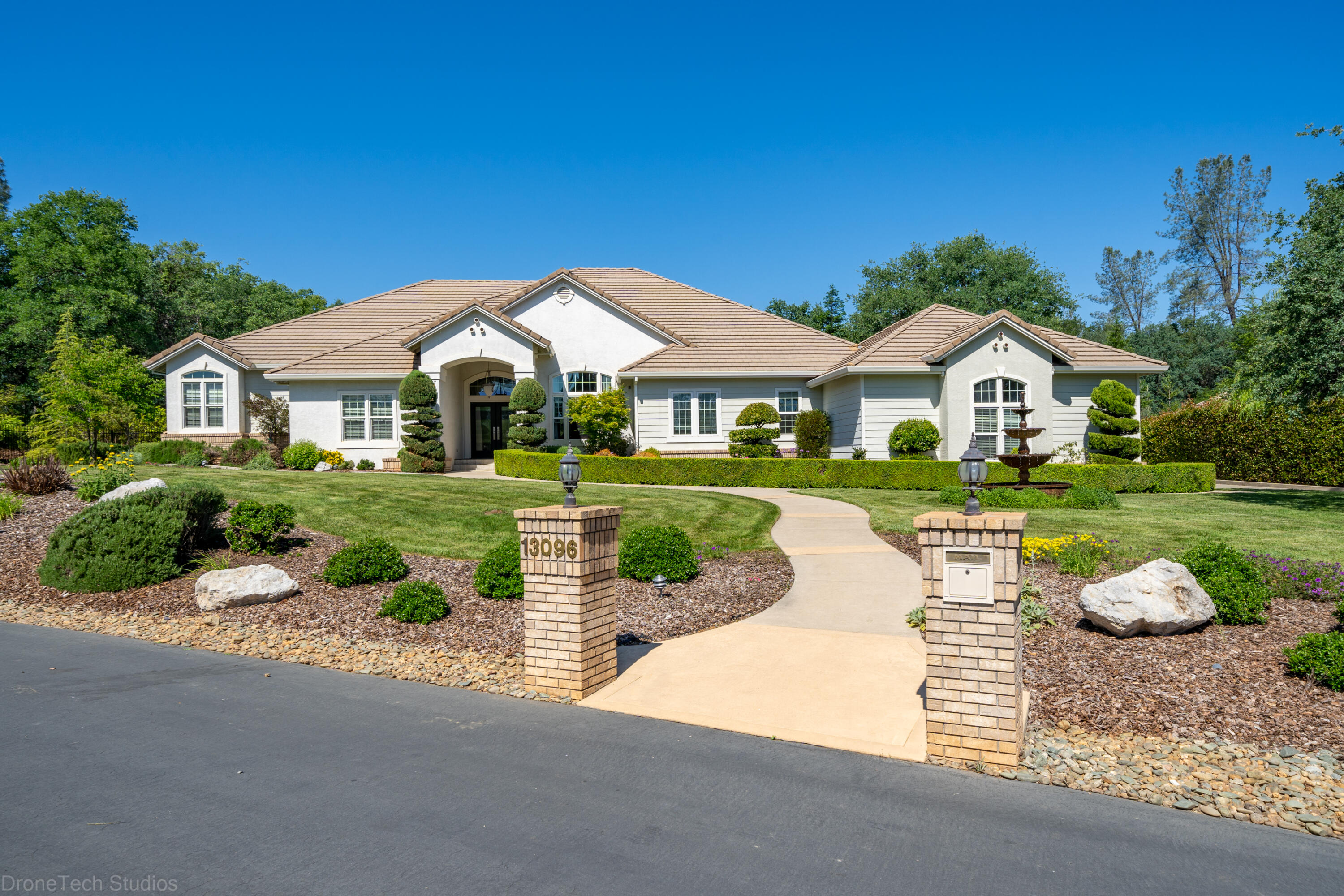 13096 Tierra Heights Road Redding, CA 96003 - Photo 84 of 105 Exterior-3