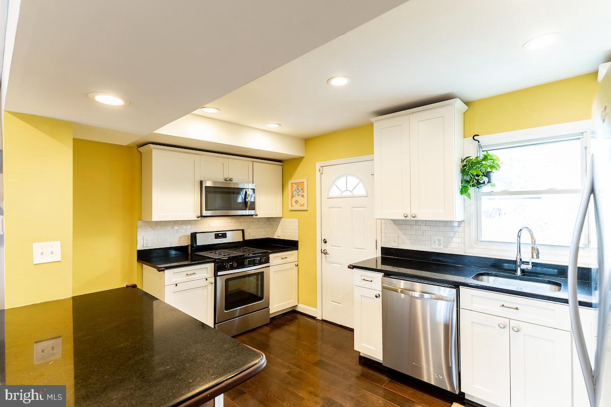 1446 Howard Road Southeast Washington, DC 20020 - Photo 5 of 36 Gallery Image 5