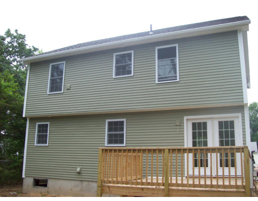 230 Draper Street Springfield, MA 01108 - Photo 2 of 2 a front view of a house