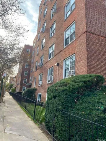 $399,000 | 34-10 75th Street, Unit 3L | Jackson Heights