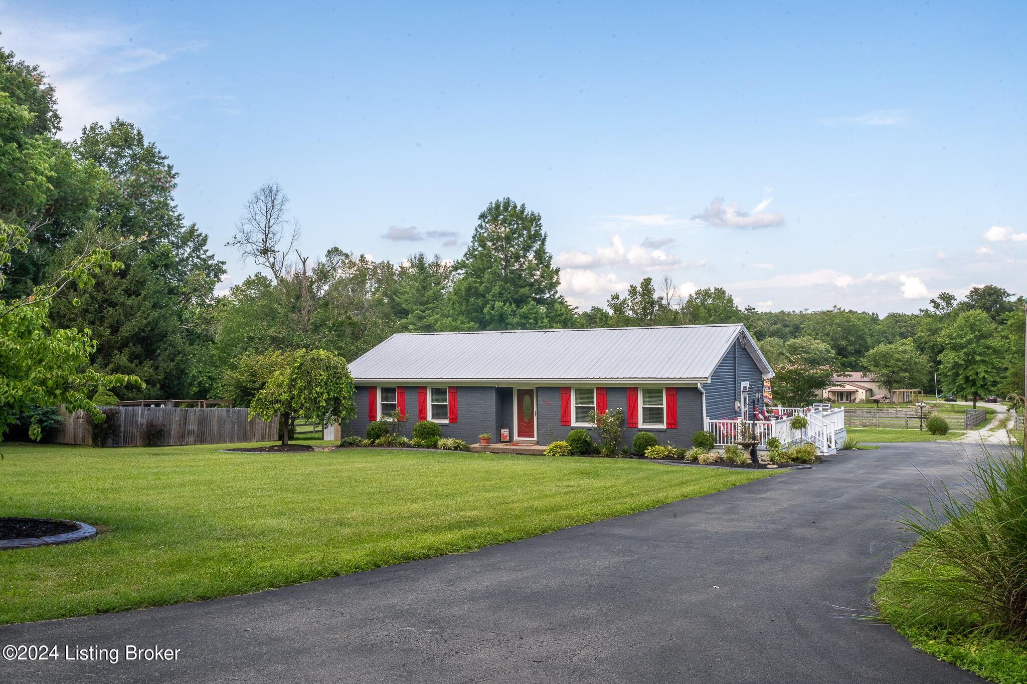 646 Castleman Branch Road Shepherdsville, KY 40165 - Photo 4 of 56 646 Castleman Branch Rd-7