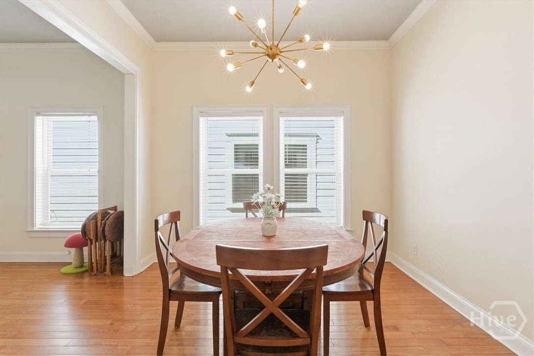 516 West 37th Street Savannah, GA 31415 - Photo 12 of 43 Large Dining Area