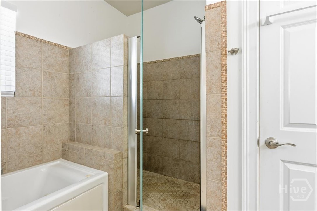 516 West 37th Street Savannah, GA 31415 - Photo 34 of 43 Primary Tiled Shower