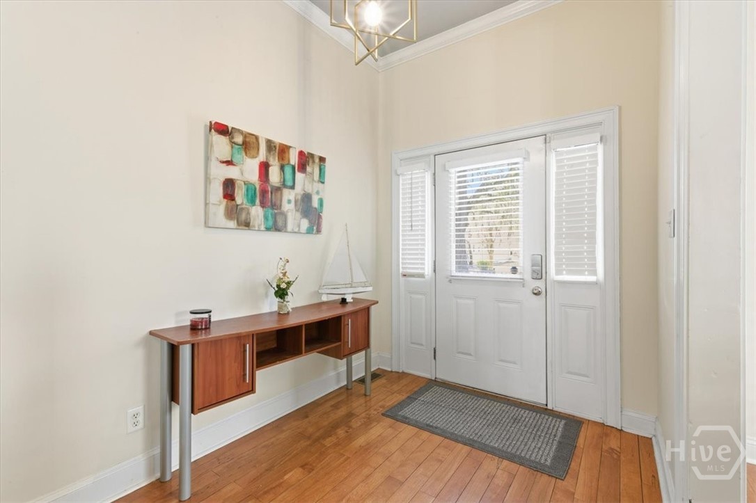 516 West 37th Street Savannah, GA 31415 - Photo 6 of 43 Entry Foyer