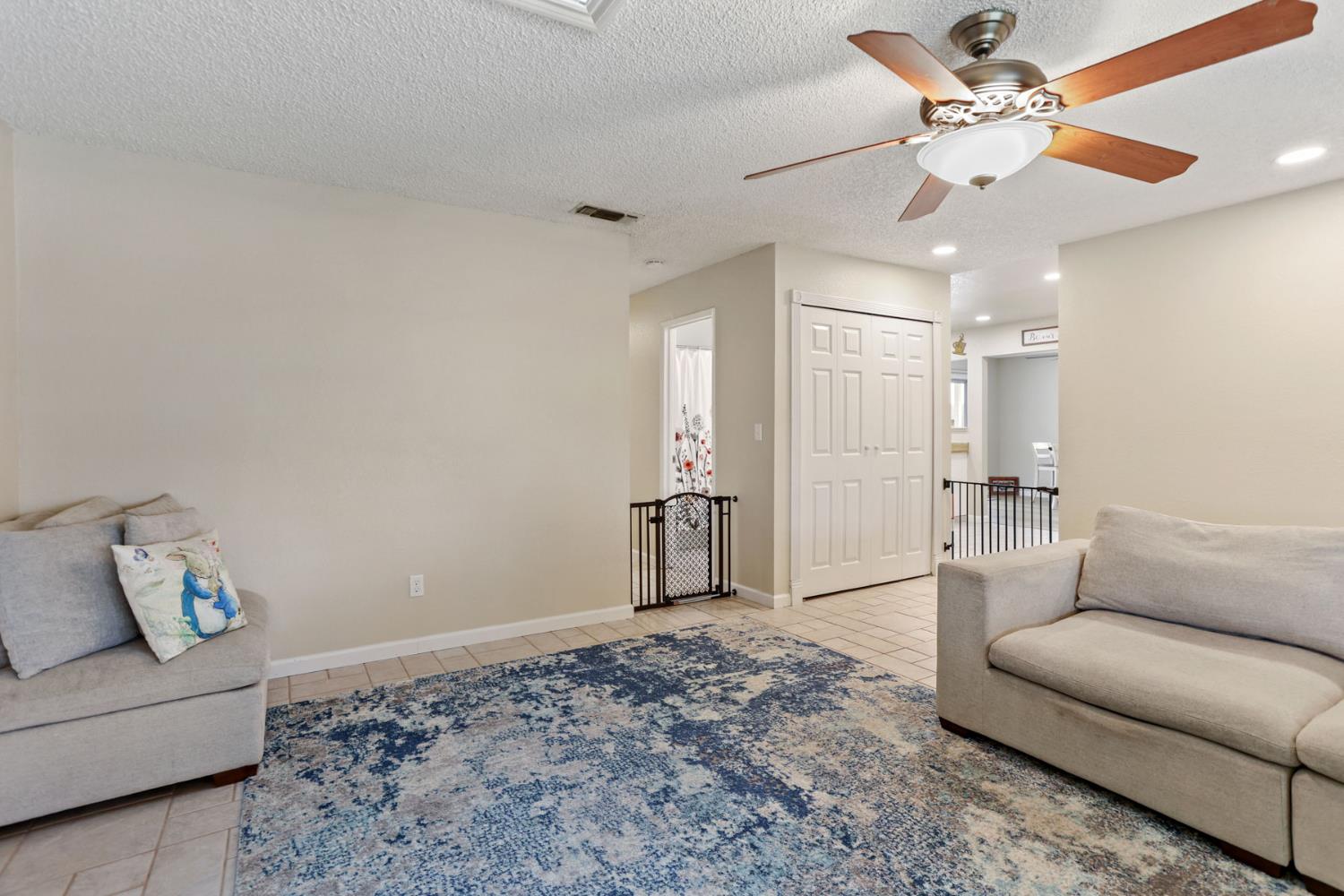 757 Clemens Court Ripon, CA 95366 - Photo 7 of 34