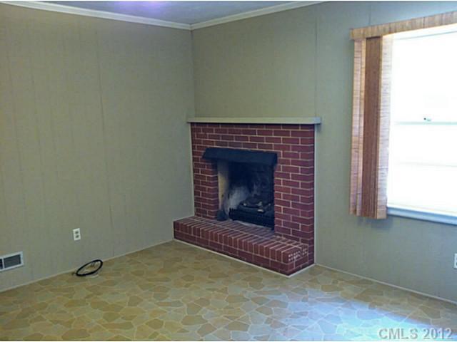 5015 Nevin Road Charlotte, NC 28269 - Photo 6 of 16 Gallery Image 6