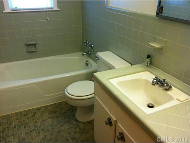 5015 Nevin Road Charlotte, NC 28269 - Photo 8 of 16 Gallery Image 8