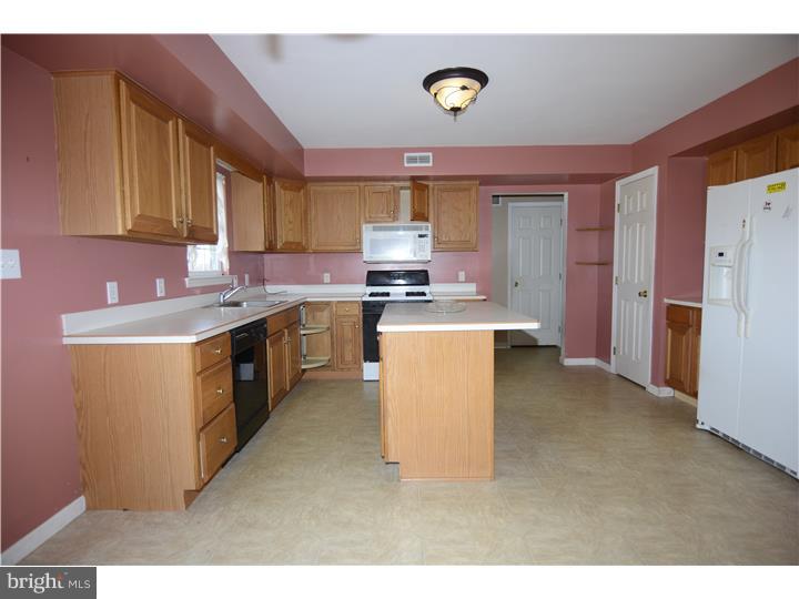 4575 Hillside Road Reading, PA 19606 - Photo 4 of 22 Gallery Image 4