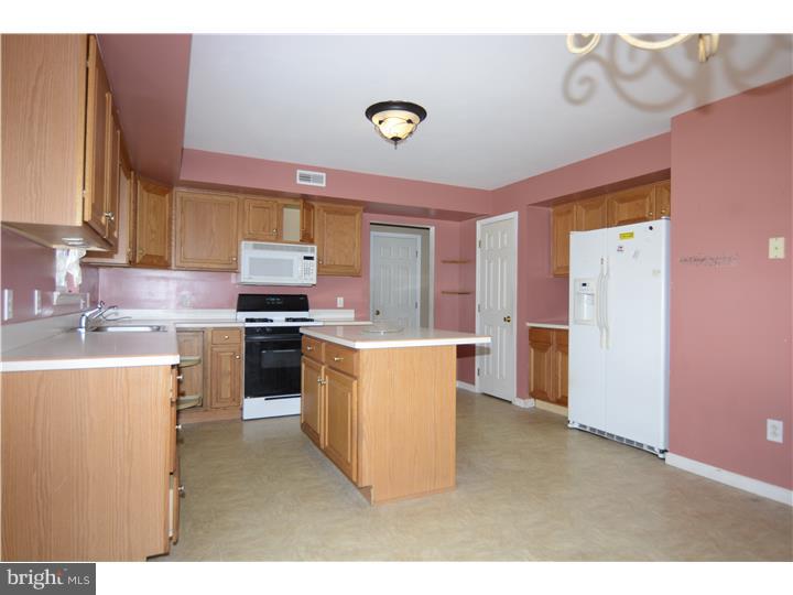 4575 Hillside Road Reading, PA 19606 - Photo 5 of 22 Gallery Image 5