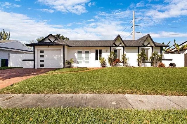 $590,000 | 9231 North Cypress Circle, Miramar, FL 33025