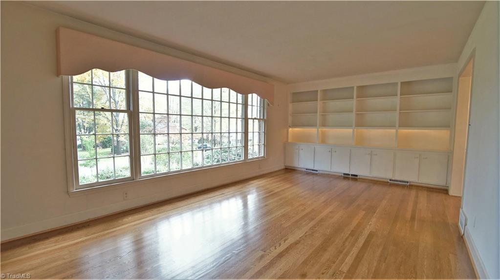 3020 Prytania Road Winston-Salem, NC 27106 - Photo 5 of 29 Refinished Hardwood floors on the main level