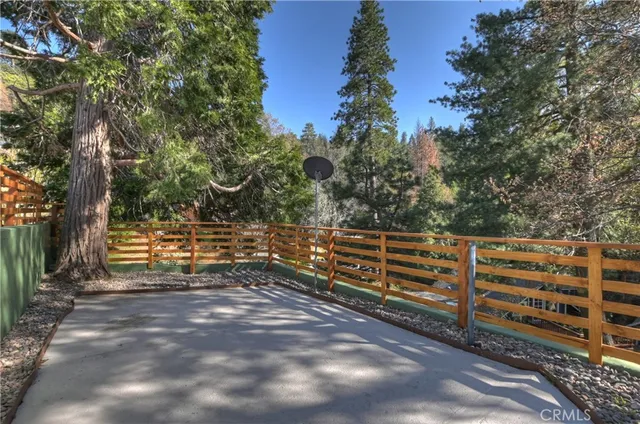 $530,000 | 617 Acacia Drive, Crestline, CA 92325