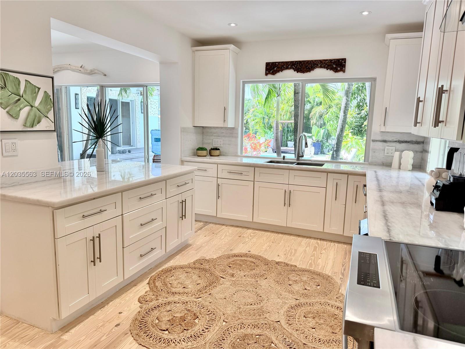 1460 Cleveland Road Miami Beach, FL 33141 - Photo 13 of 30